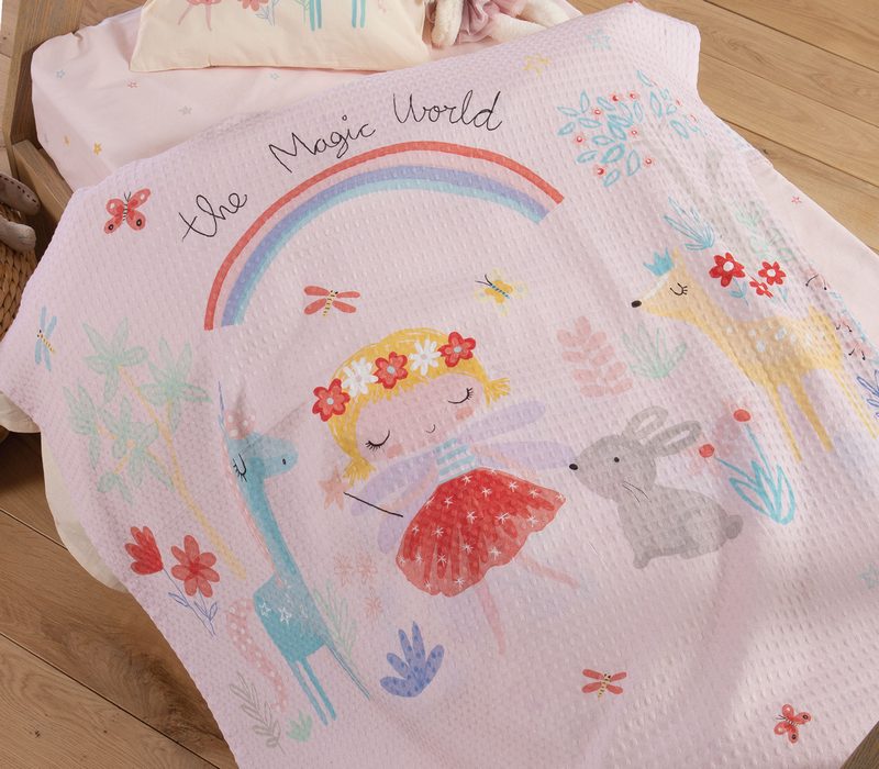 NEF-NEF ΒΡΕΦΙΚΗ ΚΟΥΒΕΡΤΑ ΠΙΚΕ MAGIC WORLD ΚΟΥΝΙΑΣ 110Χ150, 100%BAMBAKI - Image 2